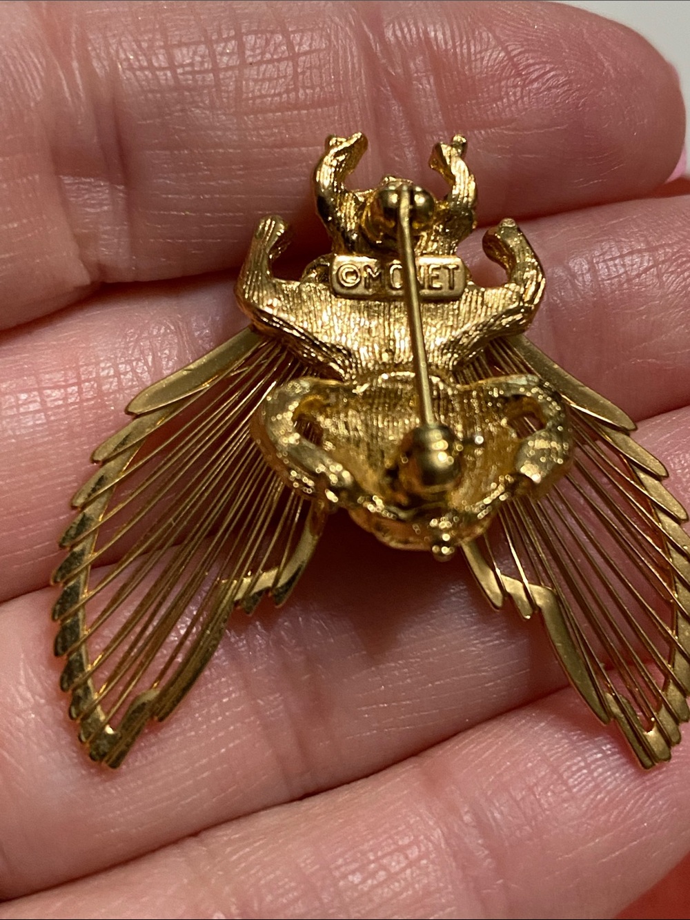 Monet Gold Bee Brooch - Picture 5 of 6